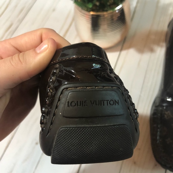 Monogram LV patent leather loafers - Picture 4 of 8